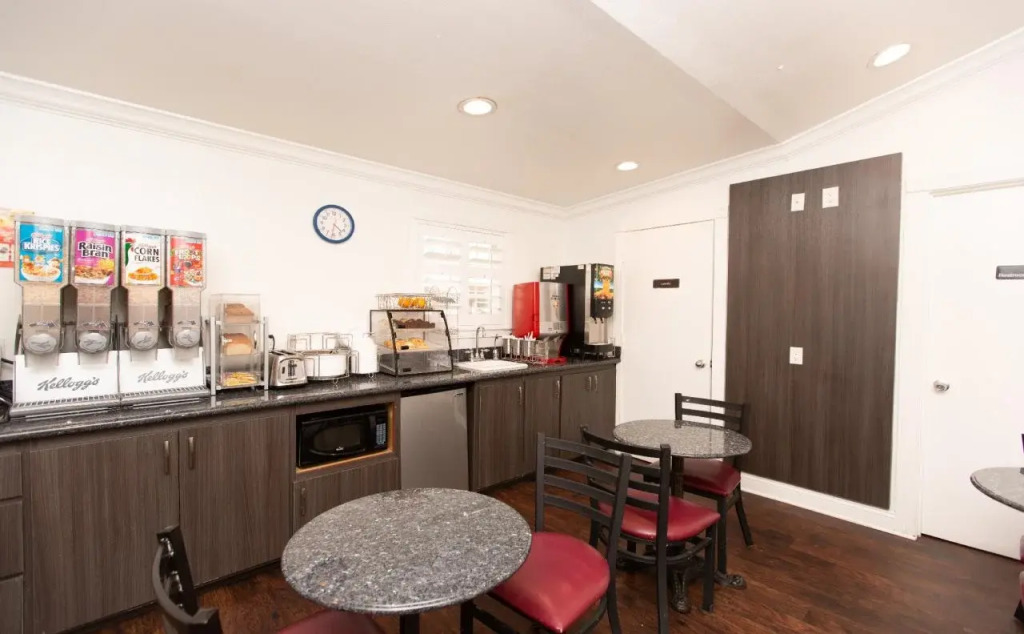 SureStay Hotel by Best Western Seaside Monterey