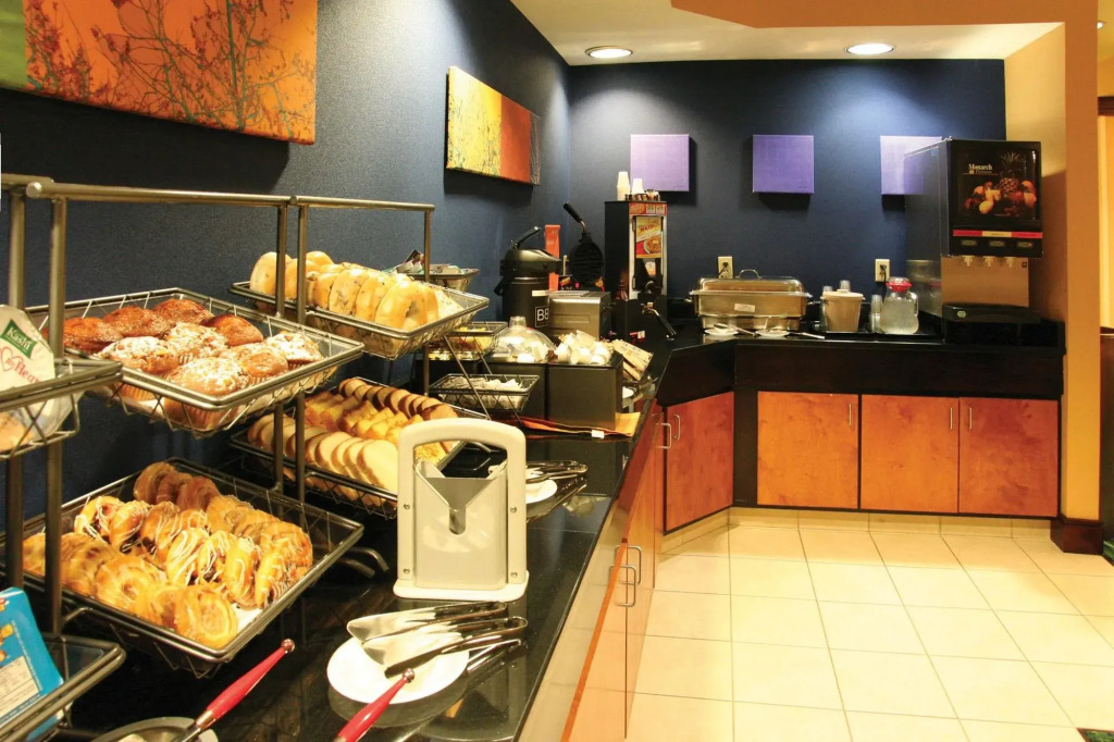 Fairfield Inn and Suites Charleston North/University Area