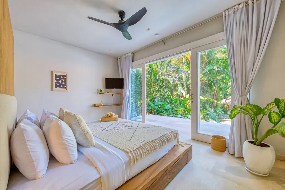 Villa Reina by SooBali - Spacious & Modern near Canggu with Butler-Cook, Private Pool and Tropical Gardens