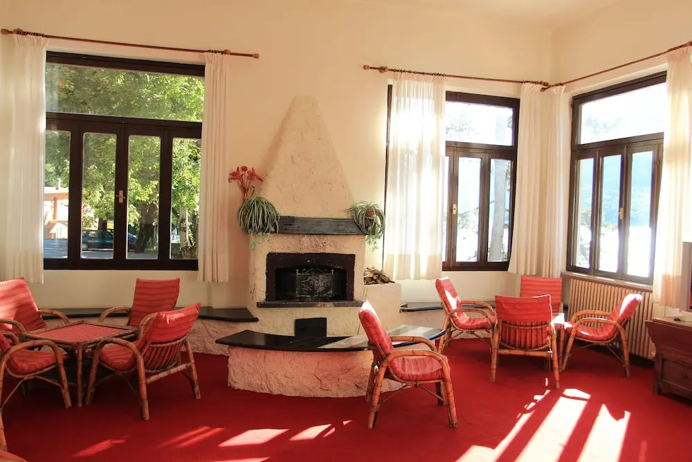 Lago Park Hotel
