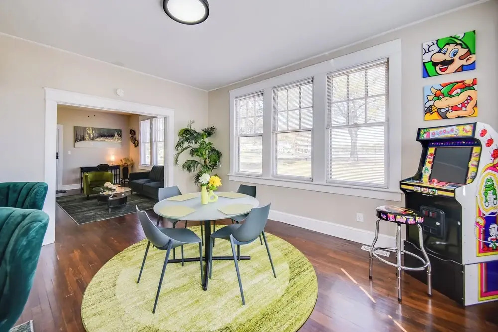 Waterfront Portsmouth Apt: 1/2 Mi to Dtwn & Ferry