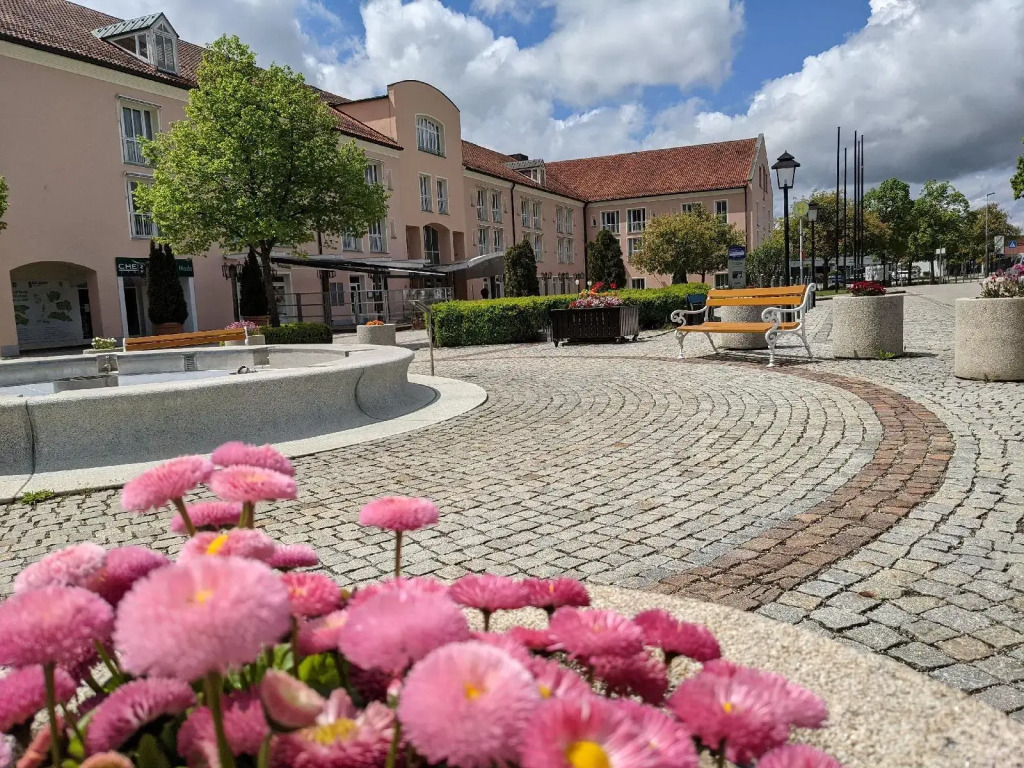 MAXIMILIAN Grand Hotel