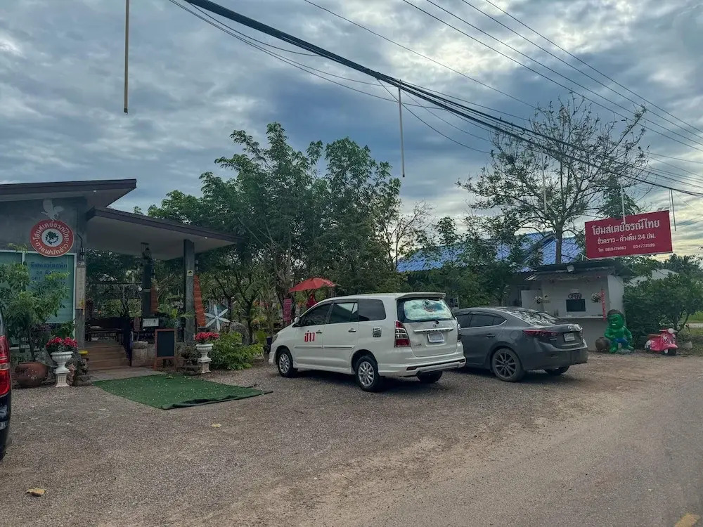 Toraneethai Homestay Amphawa