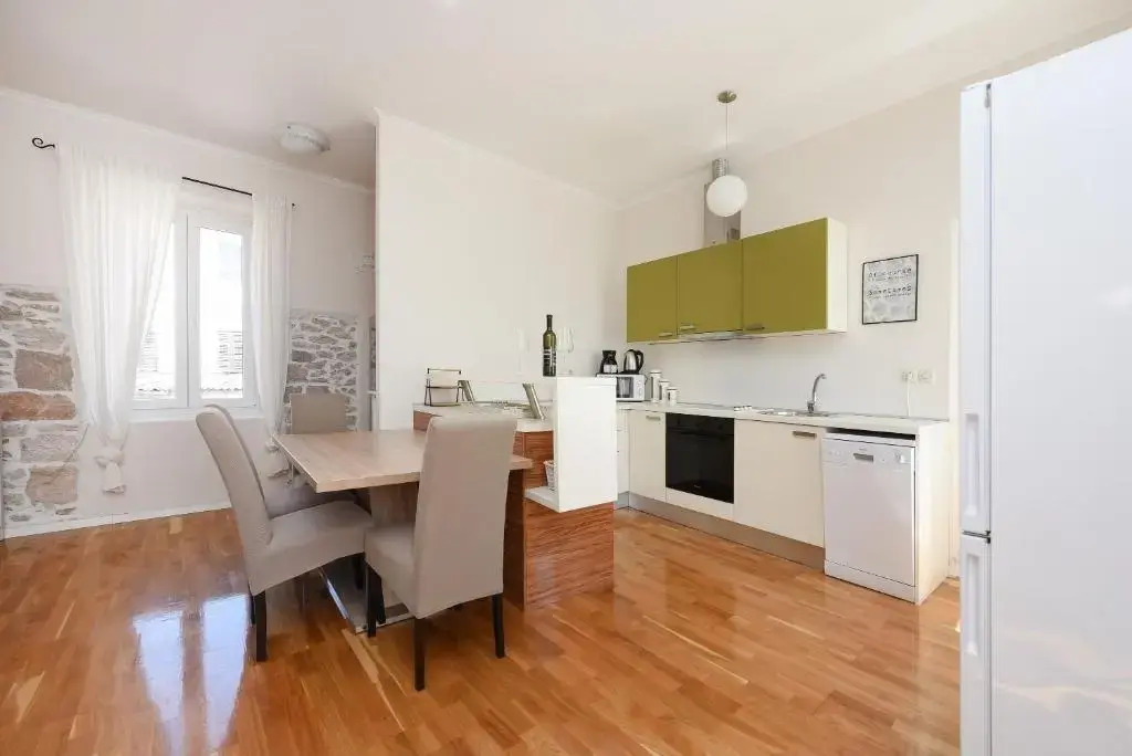 Apartment Karuzz Heated Jacuzzi