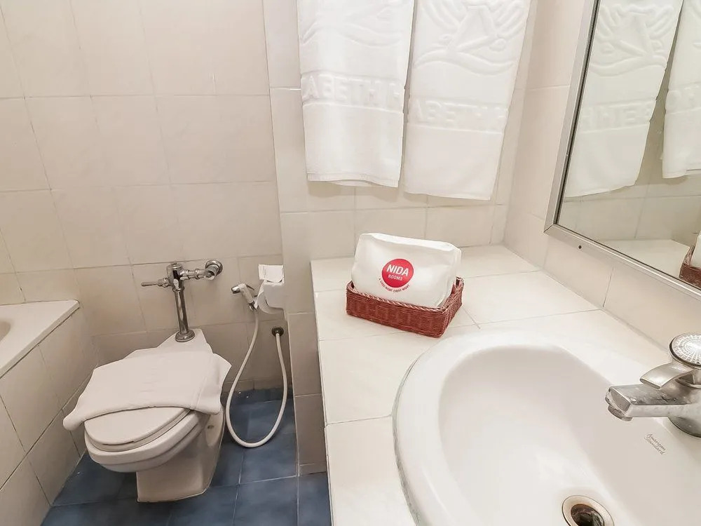 Nida Rooms Payathai 169 JJ Sunday