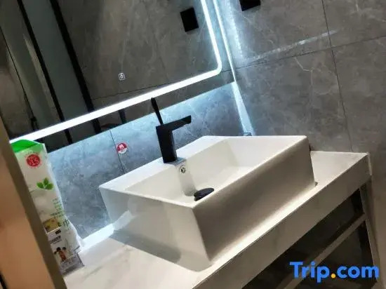 YZ Boutique Hotel