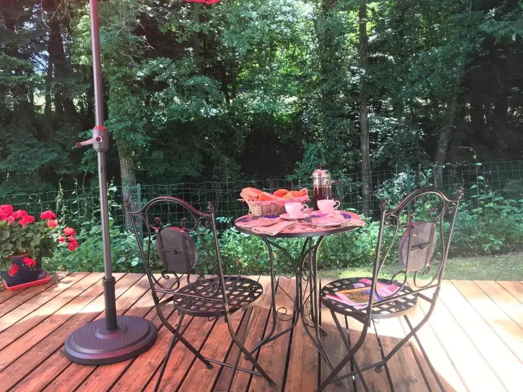 Appartement au calme avec terrasse verdoyante entre Annecy et Genève