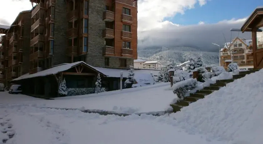 Saint Ivan Ski Apartments