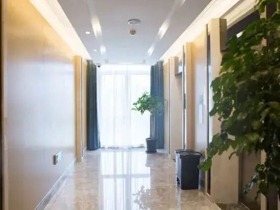 8090 Manju Hotel (Shanghai Guozhan Center Wanda)