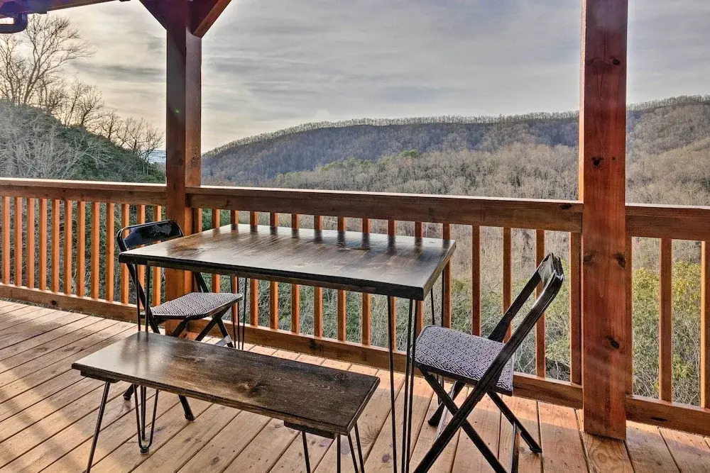 Hilltop Cabin on 5 Acres w/ Hot Tub & Waterfall!
