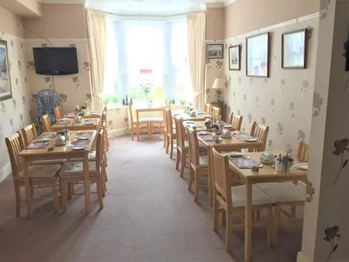 Warwick Court Hotel