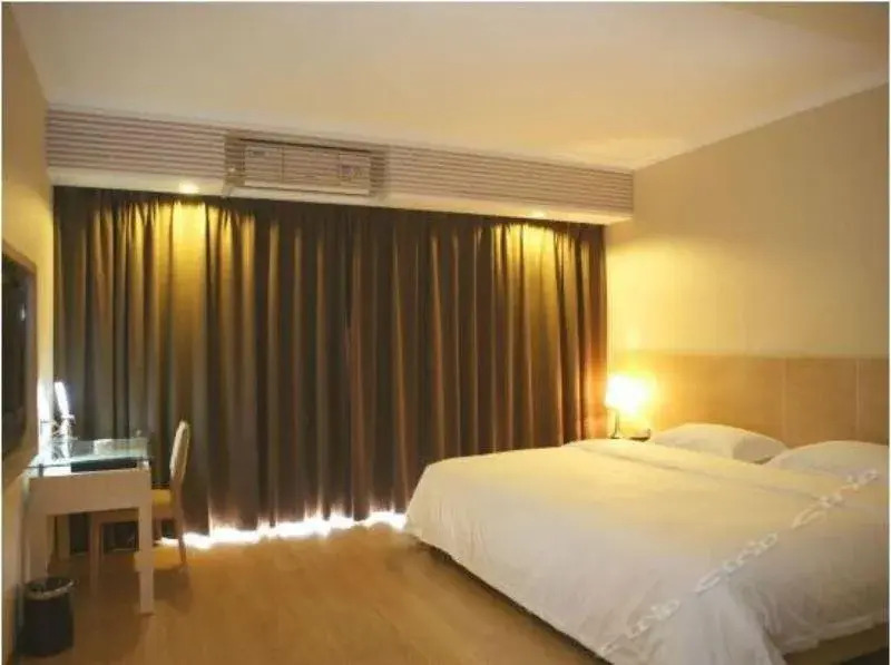 New Year Hotel