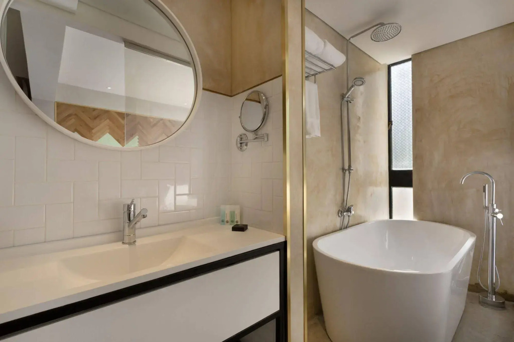 Cucu Hotel