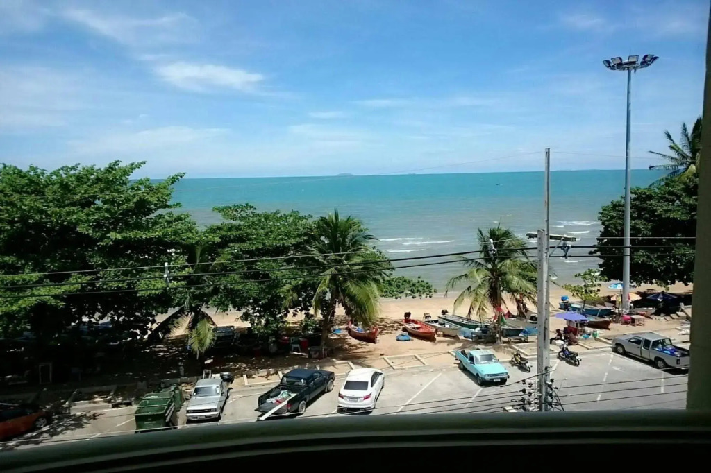 Beachspot Hostel & Restaurant - Adults Only