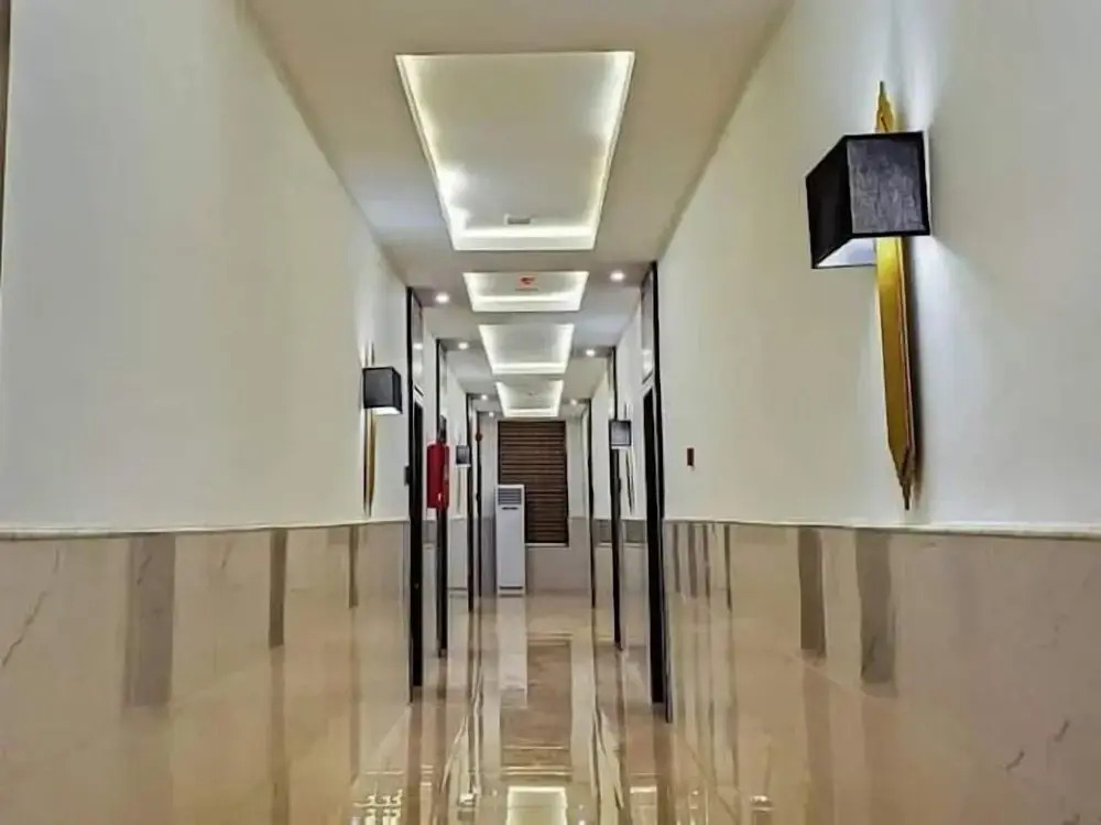 Rento Hotel and Suites