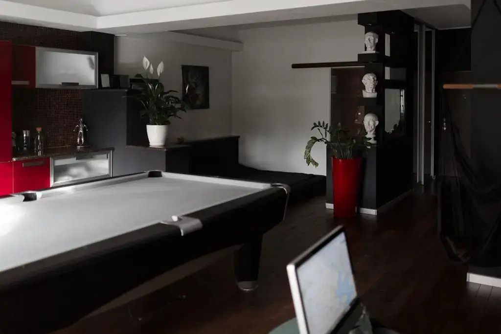 Peter And Paul Apartments
