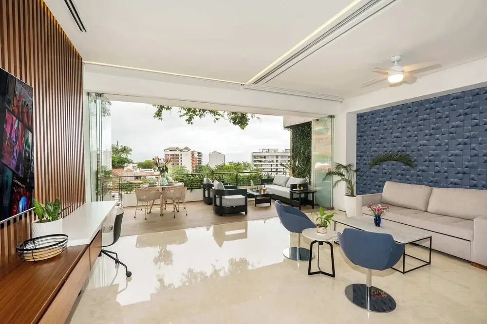Soho PV Stunning Views Luxury Heated Rooftop Pool