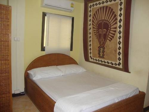 Gaeng Phet Restaurant & Guesthouse