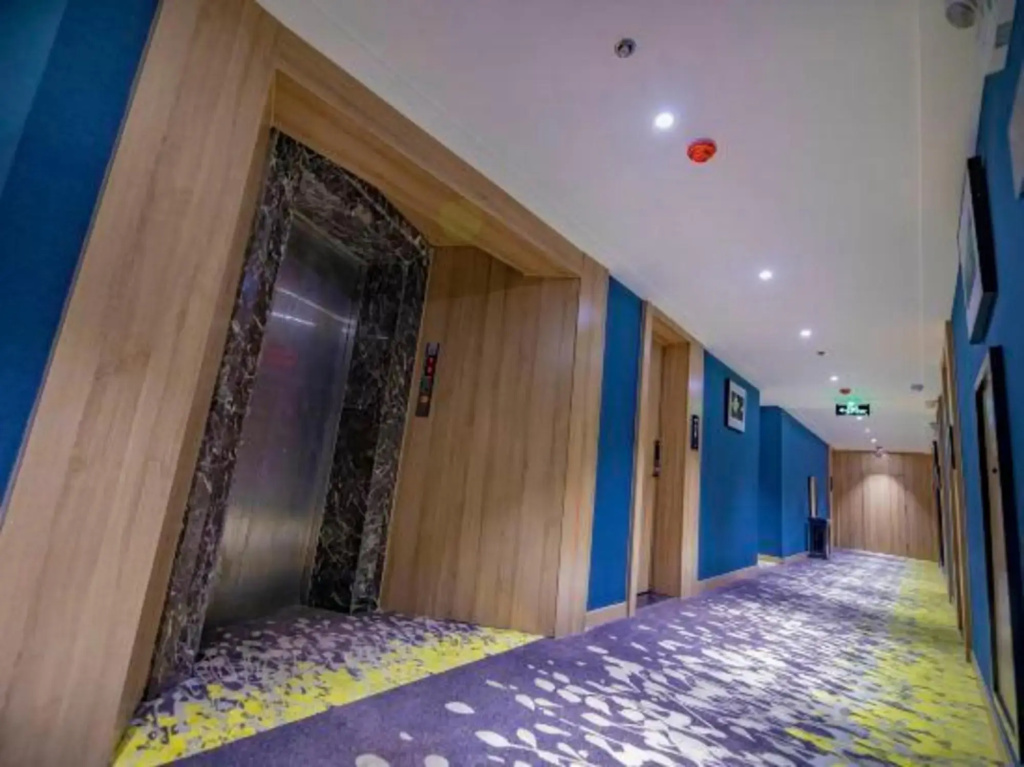 Nature Wake Spring Hotel (Shuyang Cangzhou Wenfeng Park Branch)