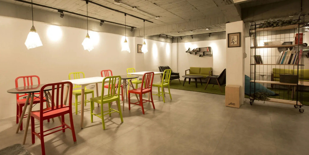 Light Hostel