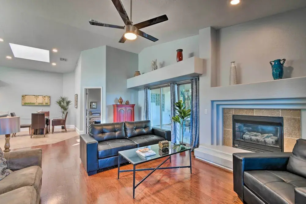 6 Mi to Downtown: Condo w/ Patio in Tempe!