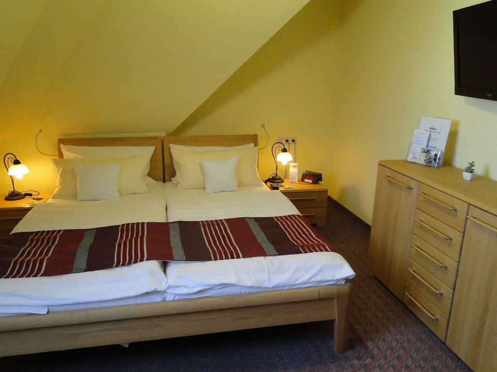 Hotel Rhöner Land Garni - Bed & Breakfast