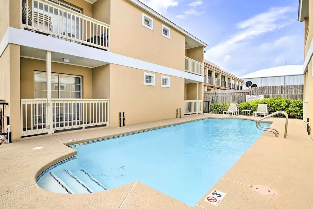 South Padre Island Getaway - Newly Renovated!
