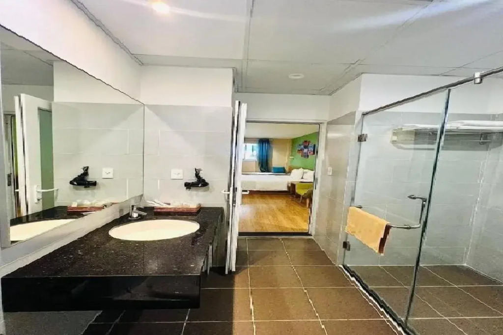 A25 Premium Hotel - 142 Bùi Thị Xuân