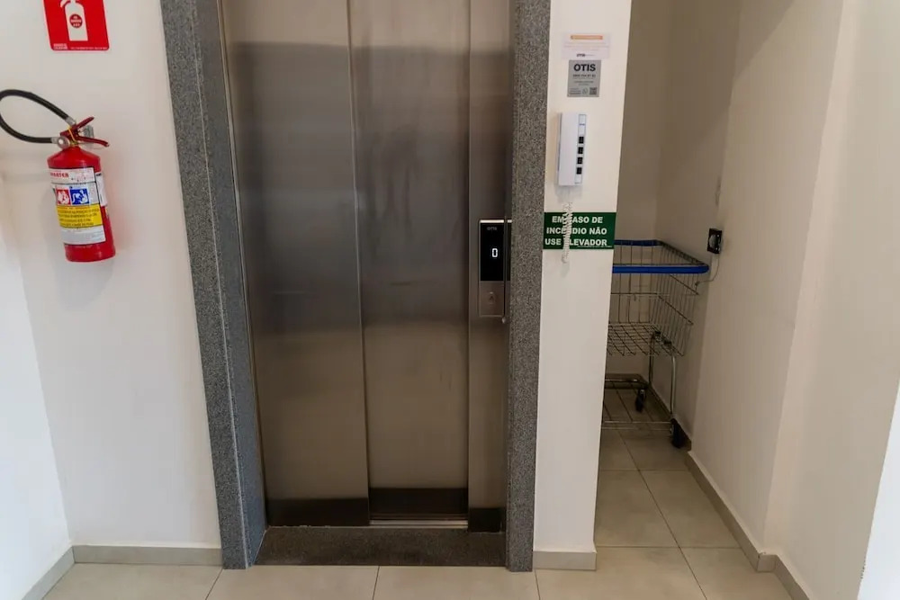 Apto a 280m da Praia do Itagu c Piscina e Garagem