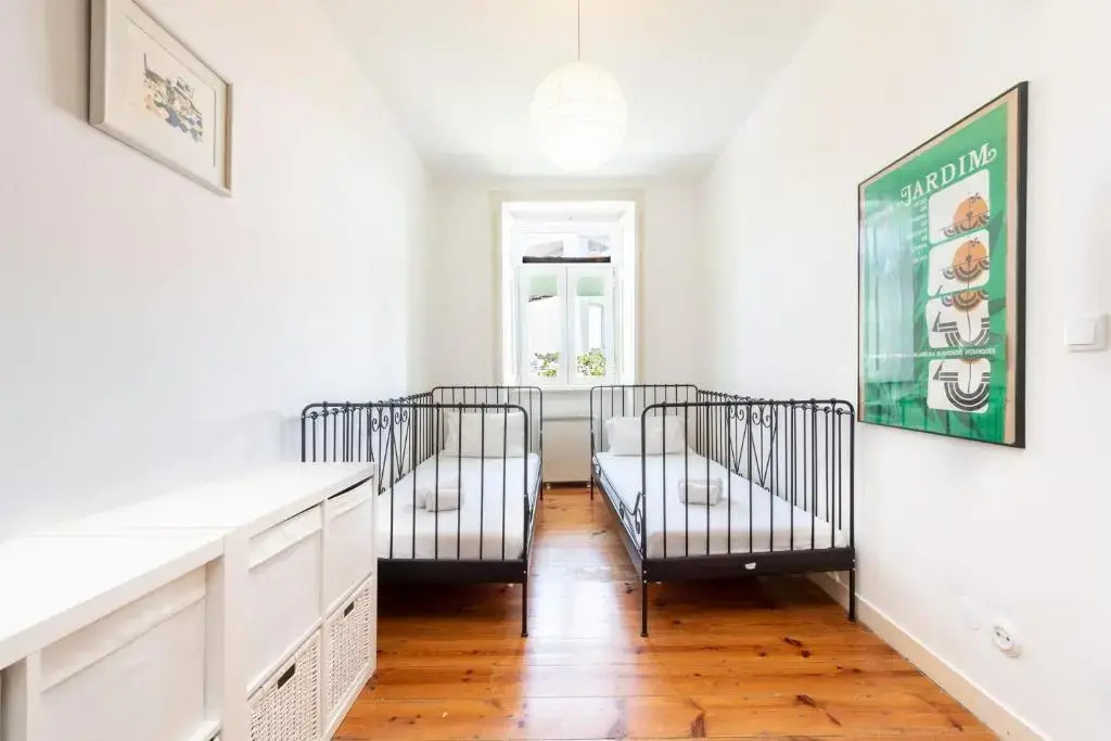 Guestready - Bright Family Home with Private Rooftop Terrace in Alcântara