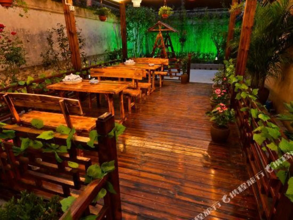 Xiushuixuan Courtyard Boutique Inn