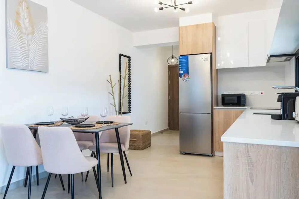 Jas Living - Chic Apts & Balconies in Larnaca