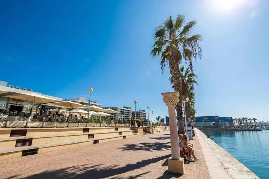 Sea View Central Beach