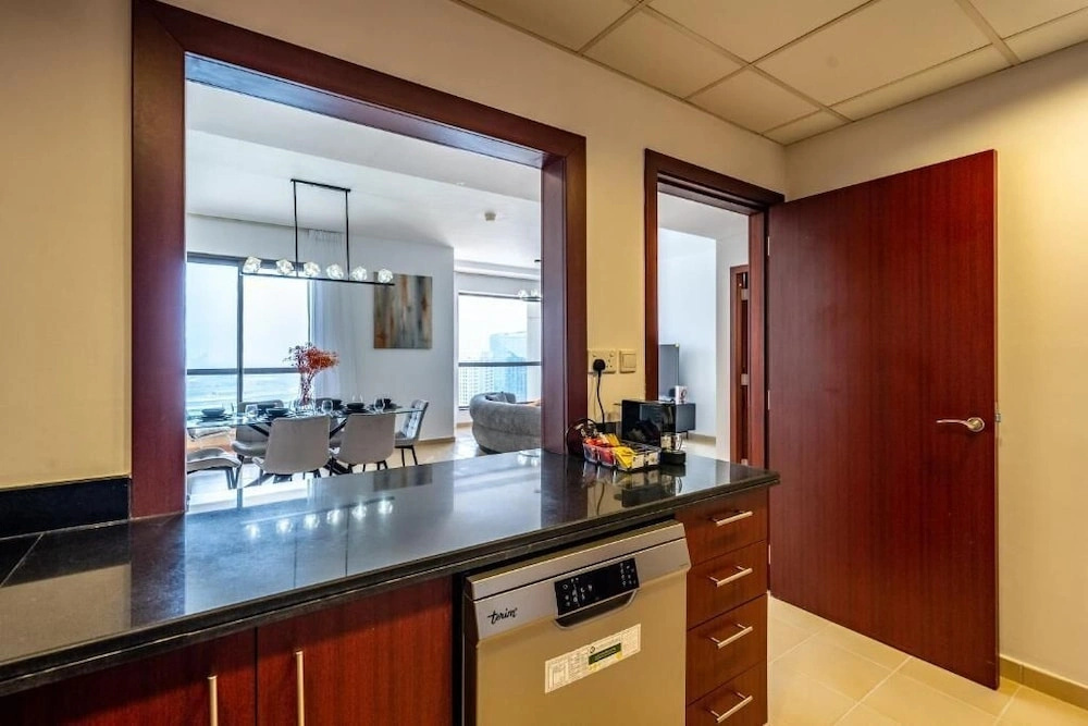 Spacious 2BR-Dubai Eye & Sea View -JBR