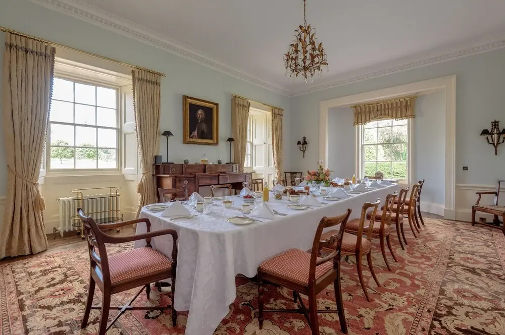 JOIVY Gilmerton House - Historic Scottish Mansion