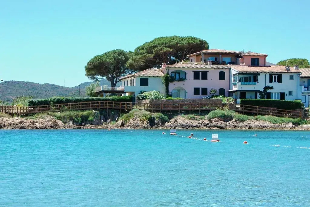 Il Vecchio Faro Dalia 6 50m From The Sea