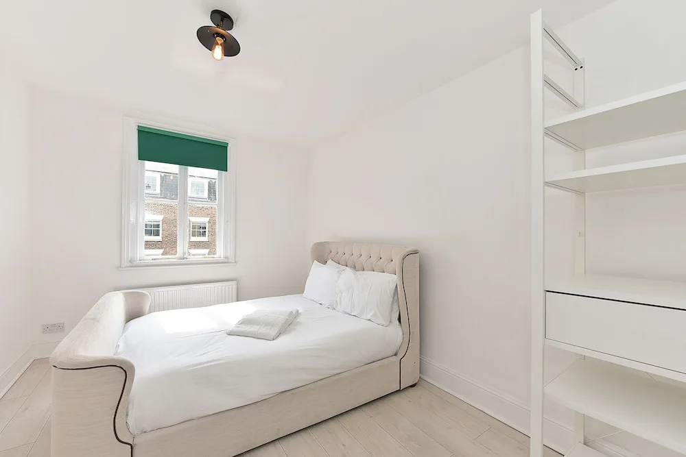 Bond Street Apartments