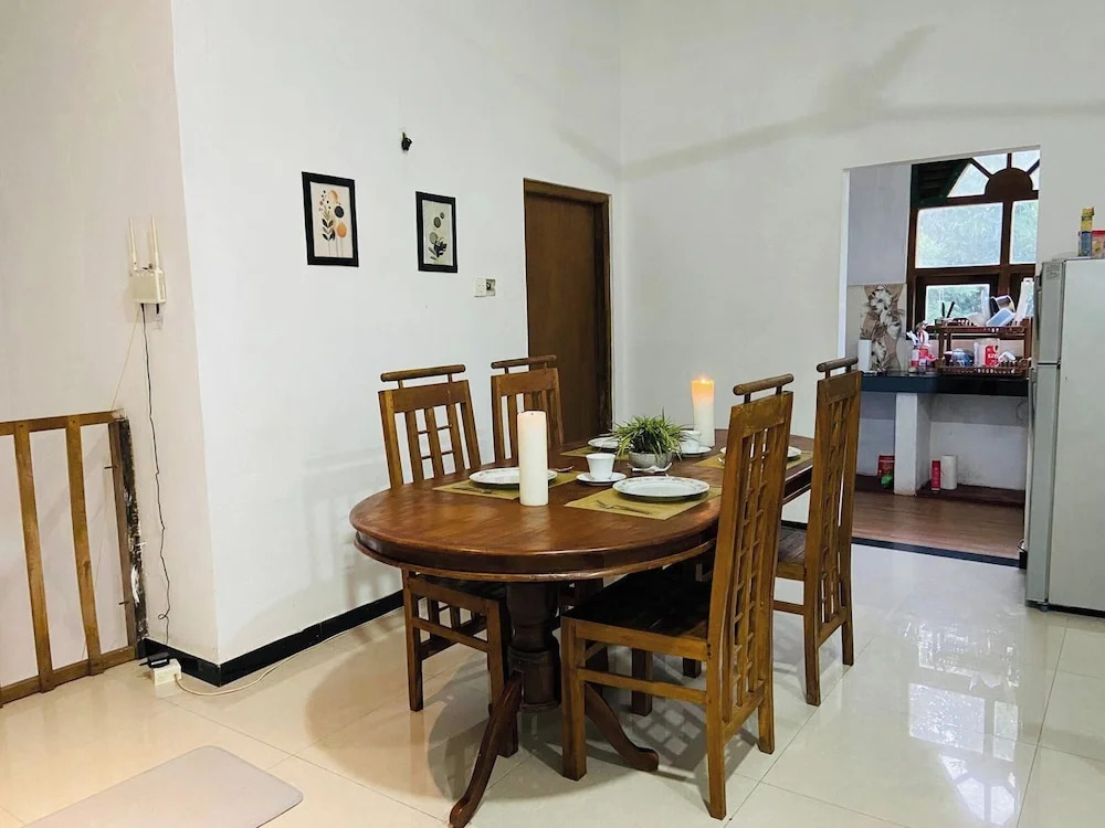 Charming 2-bed Apartment in Weligama