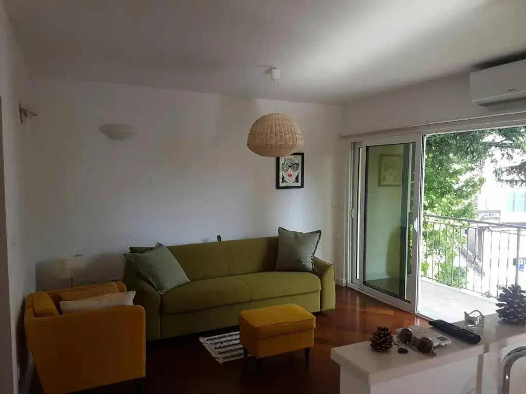 Bright Central Apartman