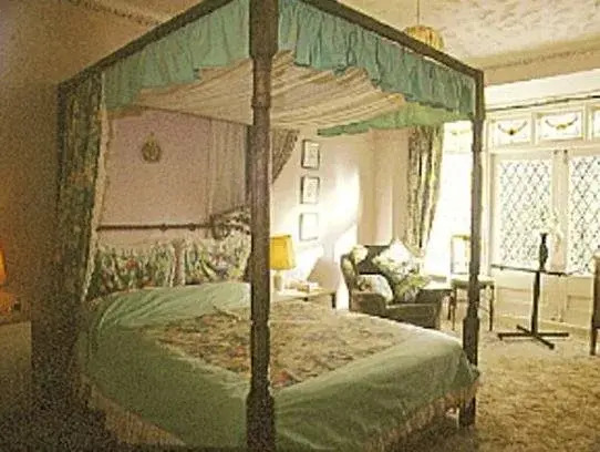 The Tudor Court Hotel