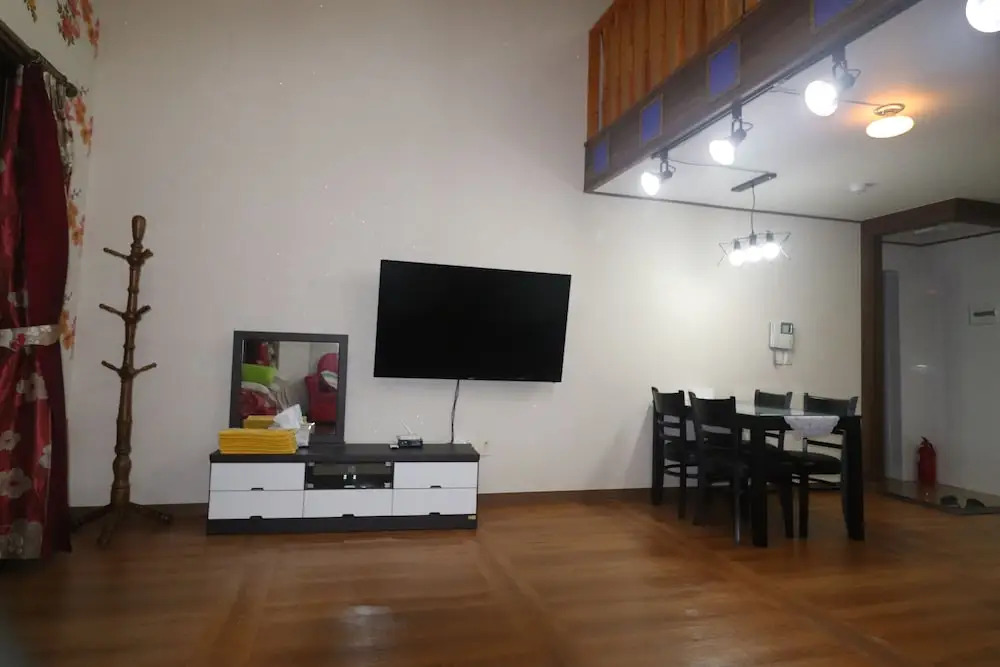 Gyeongju Raspberry Pension