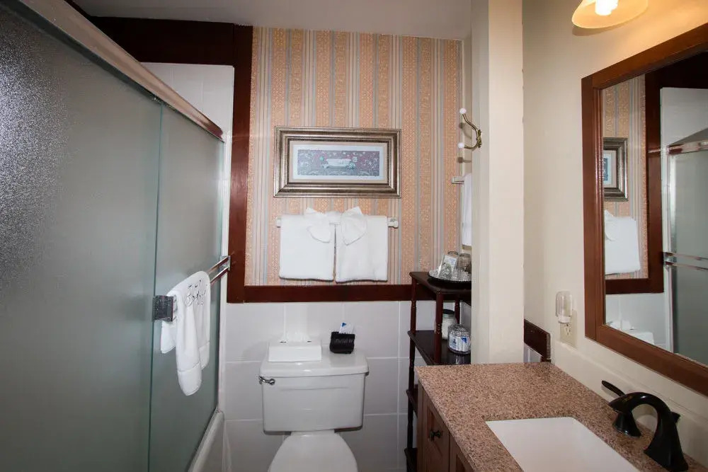 Headlands Inn Bed and Breakfast