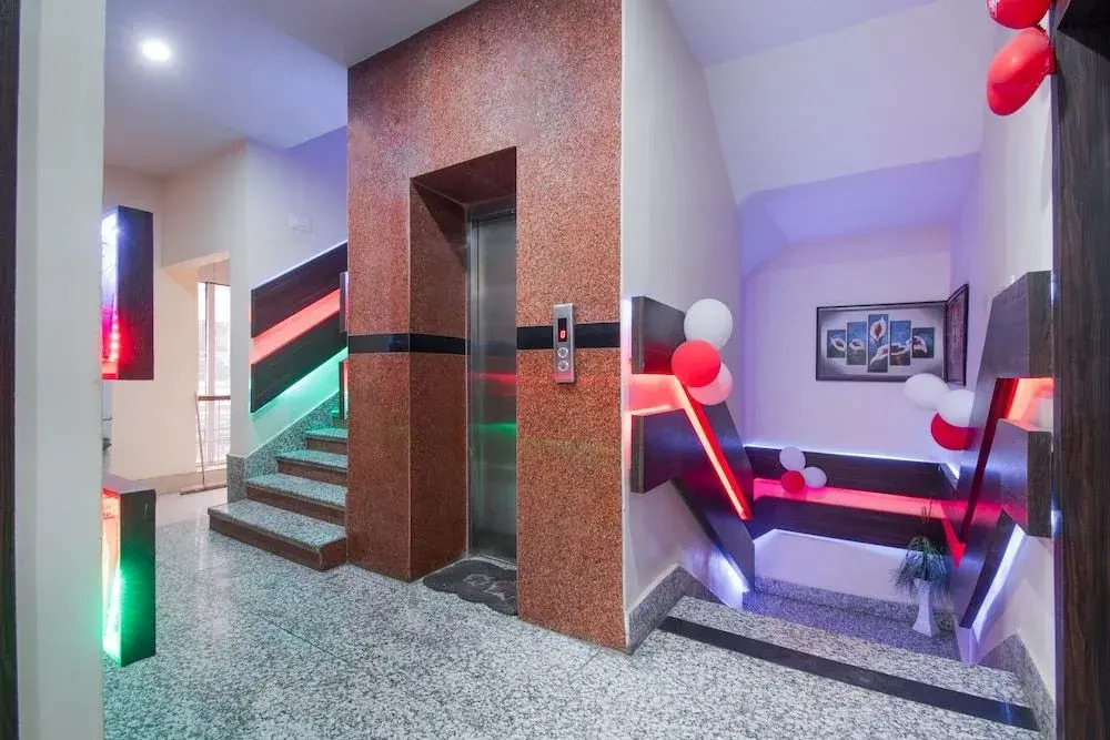 OYO 26946 Hotel Janvi International