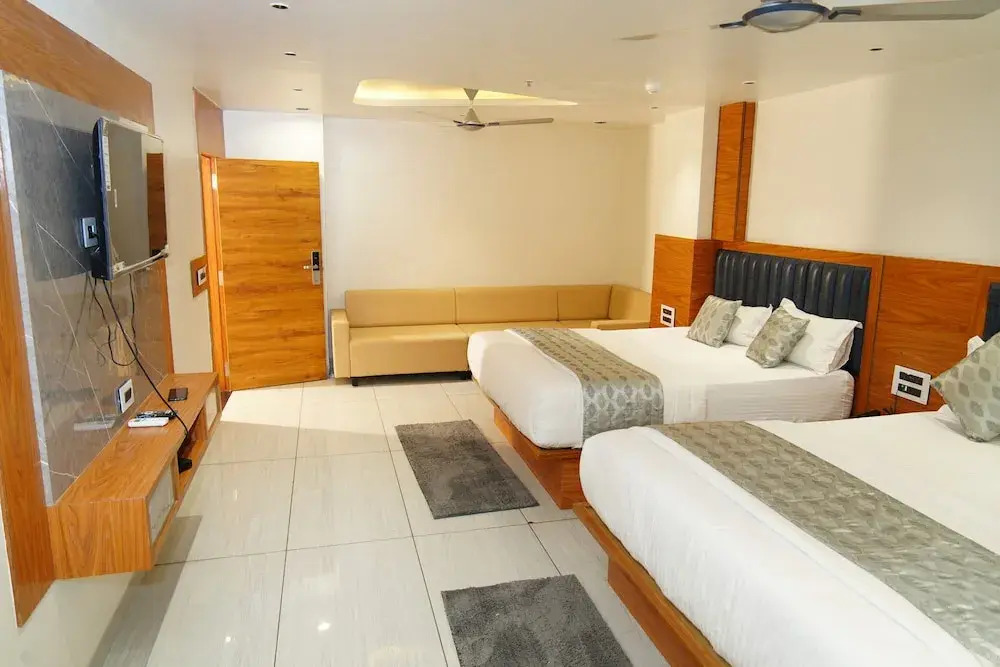 Hotel Bhagyalaxmi Luxury Inn