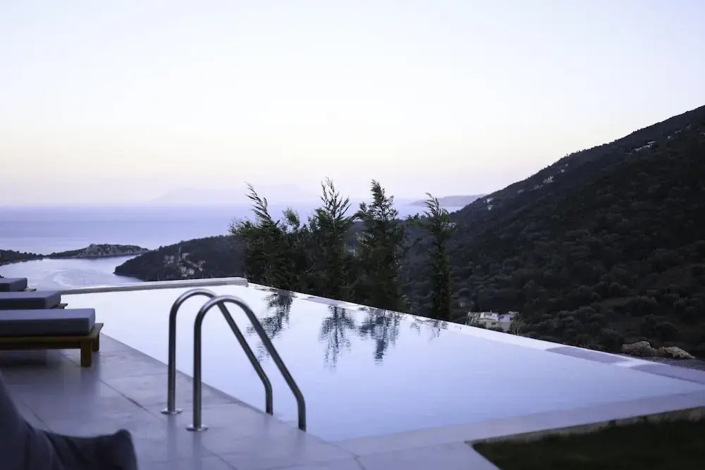 Luxury Villas Theros with private pools