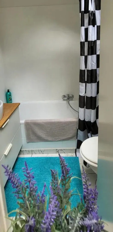Bright Handy Studio Near Nato