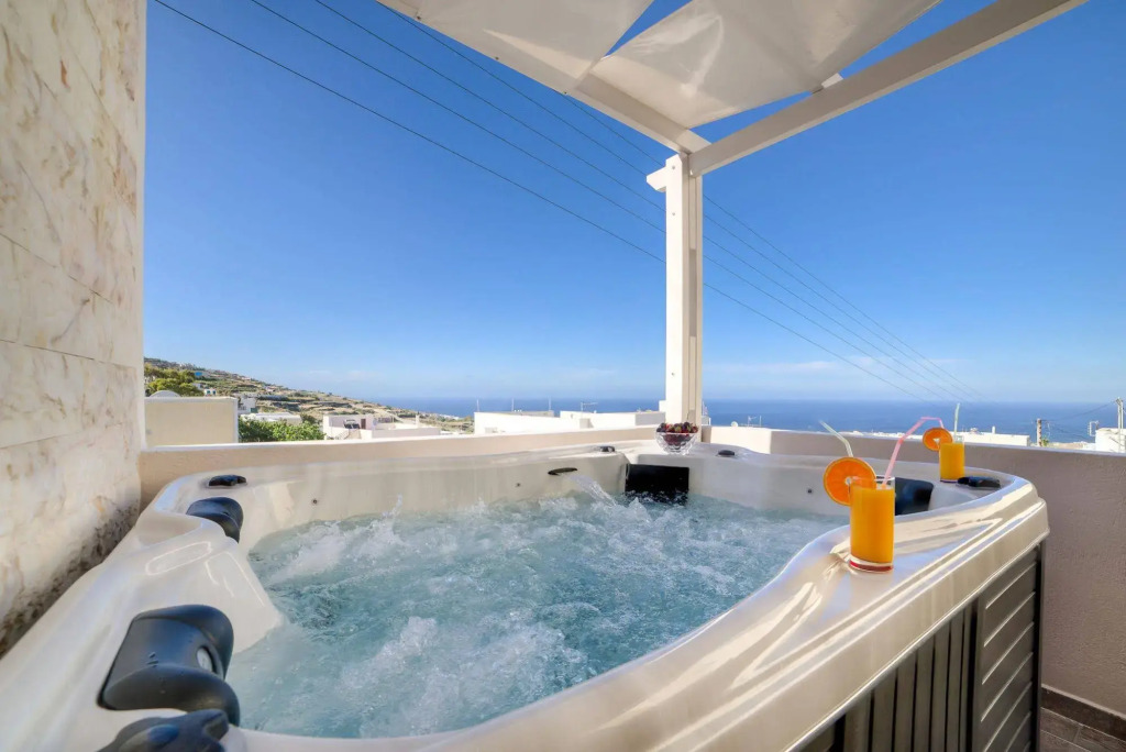 Suite Home Santorini