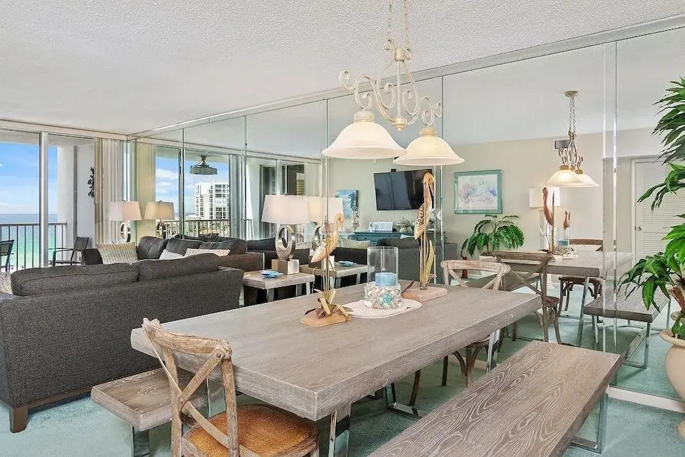 Shoreline 3082 Condo by RedAwning
