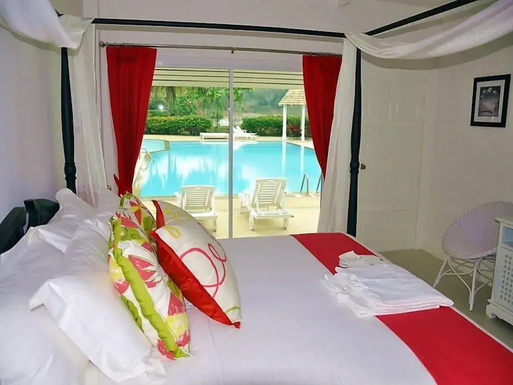 Tamarind Lake Villa
