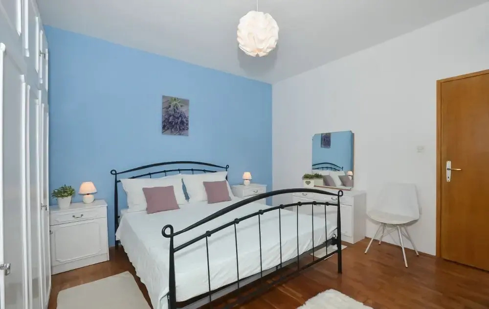 Paž - 28m From the Beach - A1